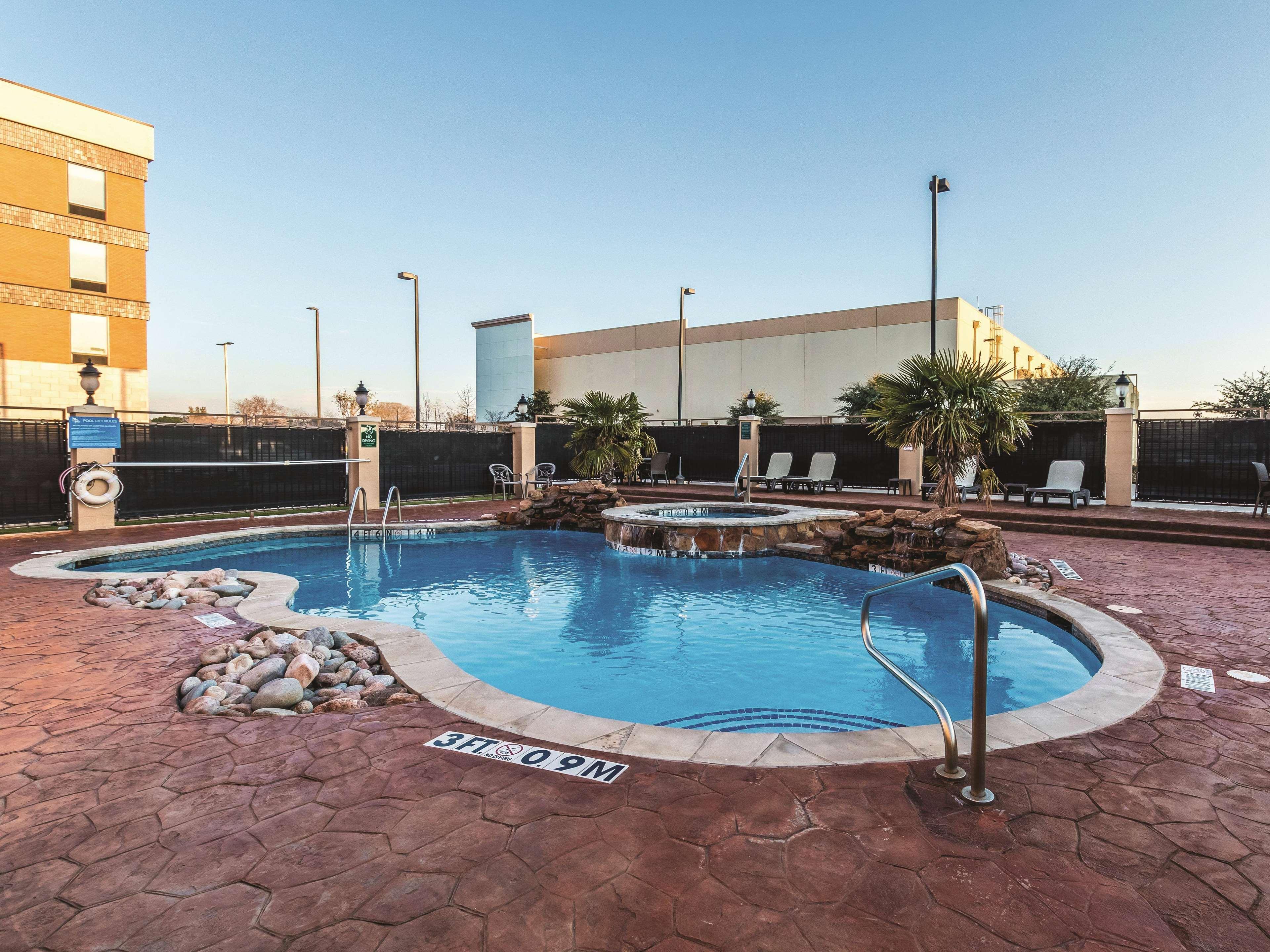 La Quinta By Wyndham Dallas Grand Prairie South Otel Dış mekan fotoğraf